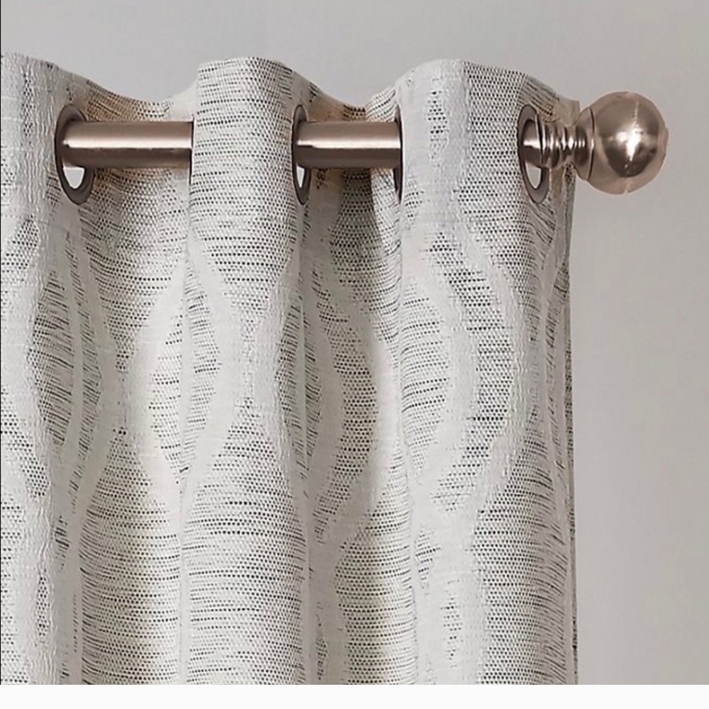 O&O Olivia & Oliver Jacquard Grommets Curtain Drape